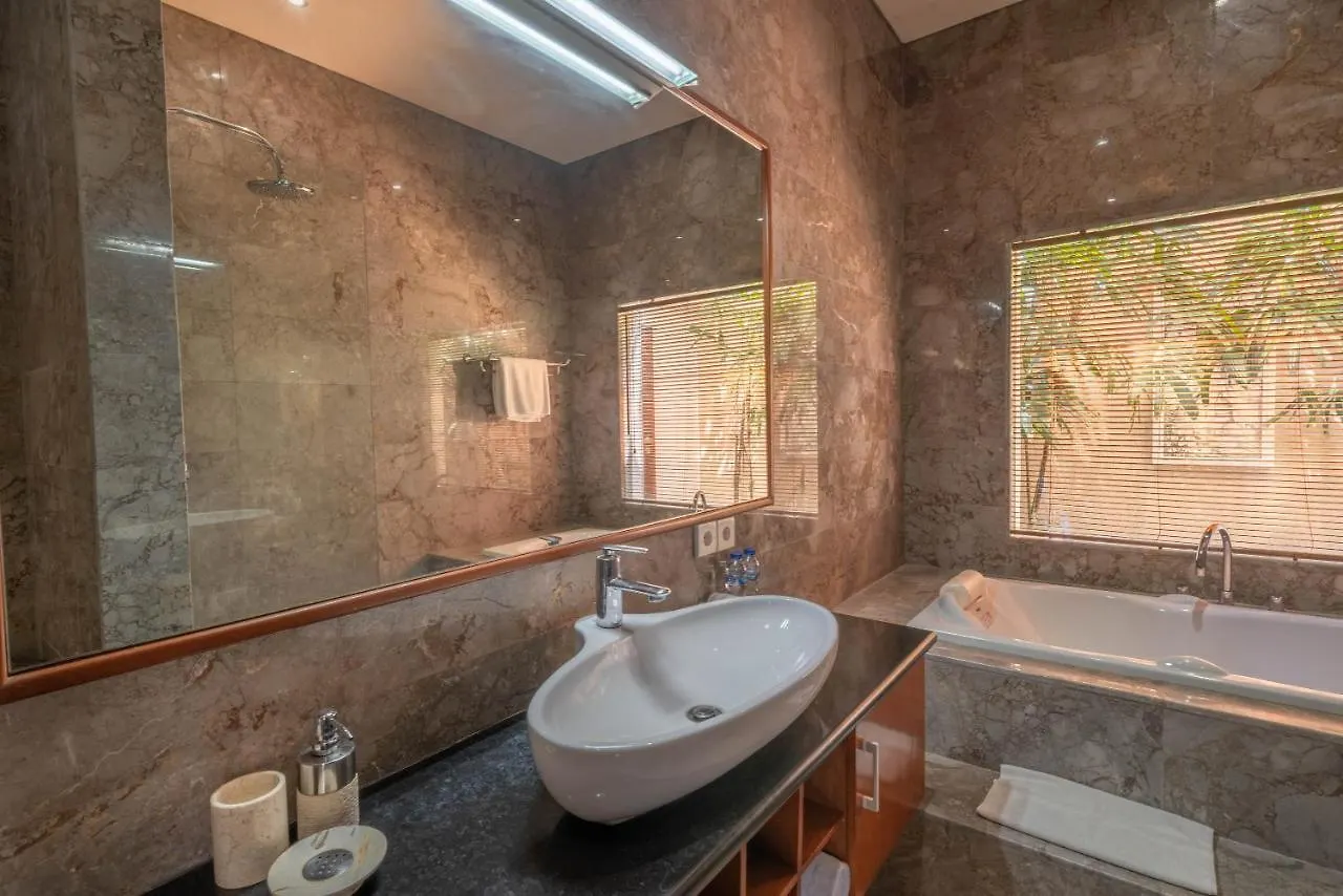 Villa Seacluded 2 - Cozy 3Br Pool Villa In Central Seminyak